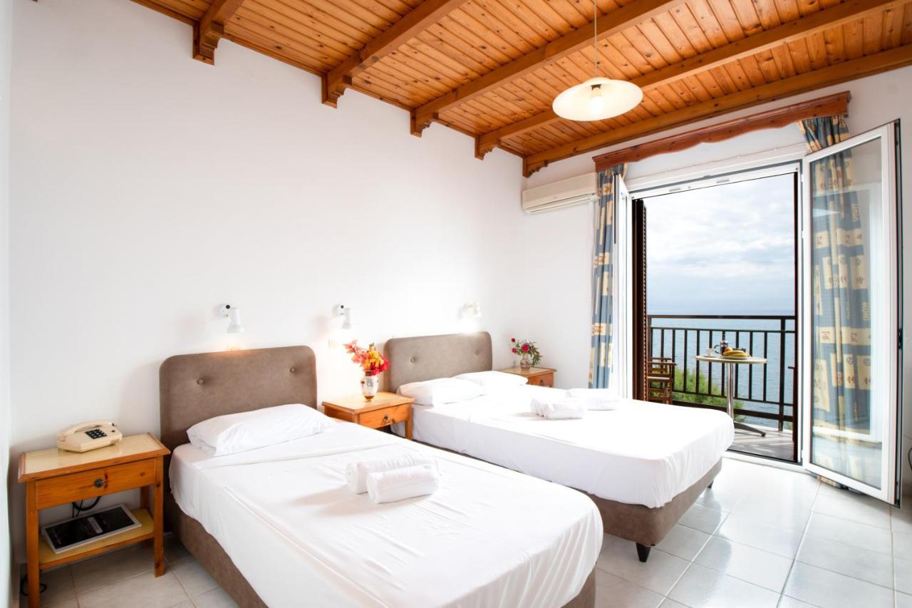 Hotel Korakakis Beach Finikounta Esterno foto