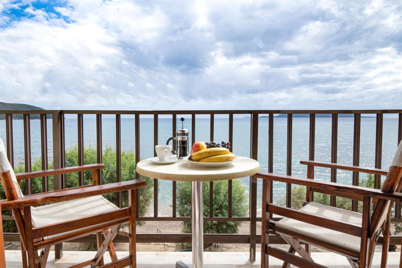 Hotel Korakakis Beach Finikounta Esterno foto